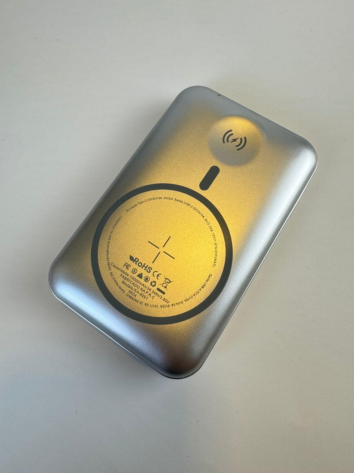 POWER BANK MAGNÉTICO 10.000MAH PD 22.5W COM SUPORTE INTEGRADO